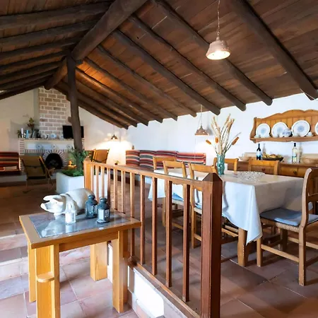 Casa Roja Mit Eigenem Schwimmbad